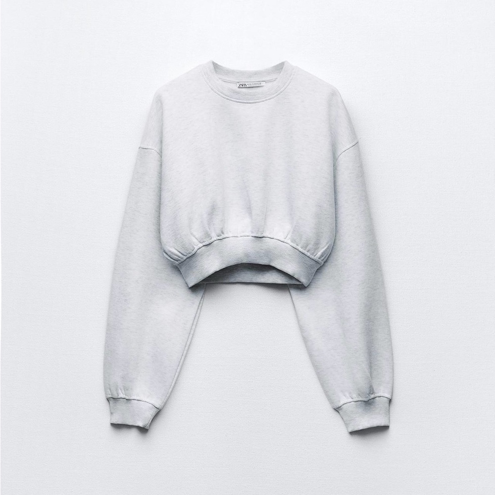 Basic Cropped Sweatshirt